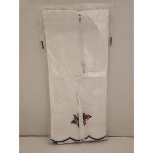 Princess House #1261 Two Hand Towels 1-Blueberry & 1-Rasberry New In Package